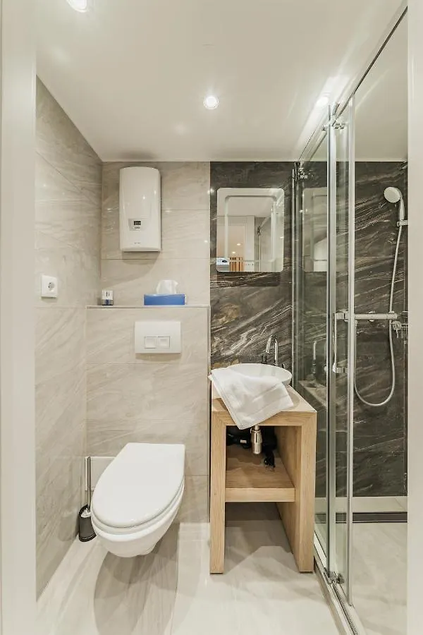 Zeus Design Mini Holliday Embel #23 Apartment Viena